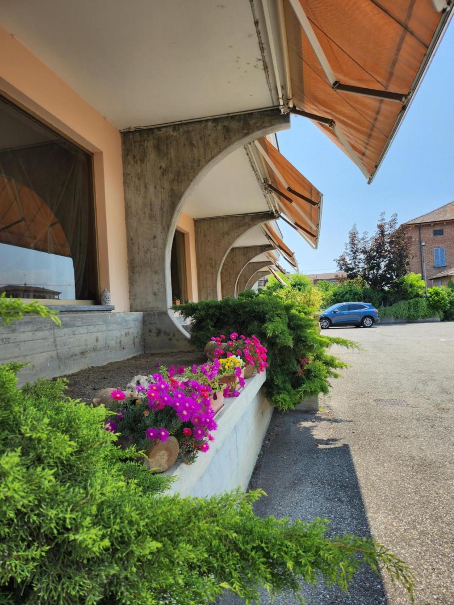 Hotel Route 9 Cadeo Exterior photo