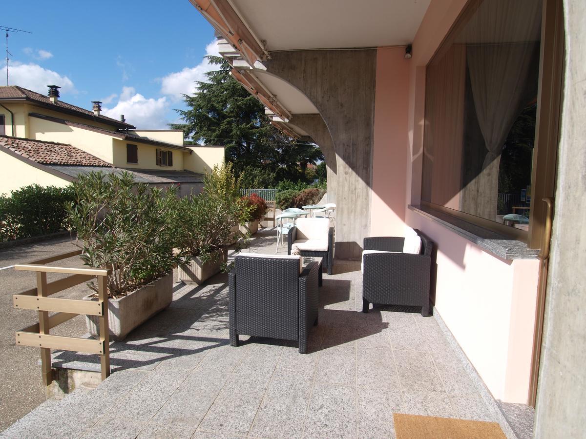 Hotel Route 9 Cadeo Exterior photo